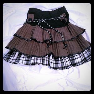 Black and brown ruffled skirt small